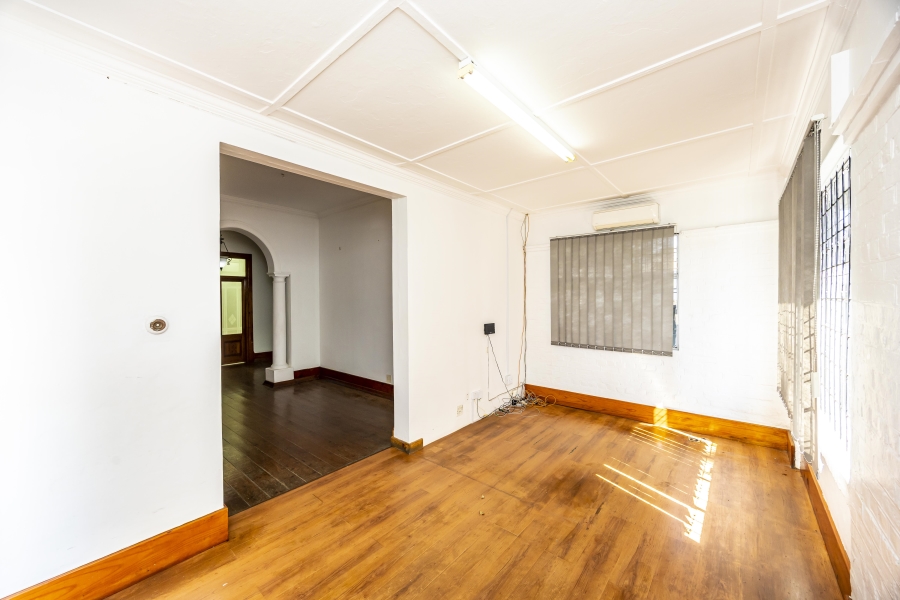 8 Bedroom Property for Sale in Vincent Eastern Cape